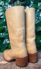 Afbeelding in Gallery-weergave laden, zo goed als nieuw vintage blokhak laars van Sendra maat 38