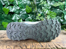 Afbeelding in Gallery-weergave laden, gewoon Nieuwe sneakers van human nature maat 38