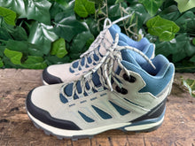 Afbeelding in Gallery-weergave laden, gewoon Nieuwe sneakers van human nature maat 38