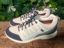 Afbeelding in Gallery-weergave laden, bijna Nieuwe sneakers van Xsensible maat 43 (wijdte H)