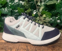 Afbeelding in Gallery-weergave laden, bijna Nieuwe sneakers van Xsensible maat 43 (wijdte H)