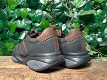 Afbeelding in Gallery-weergave laden, bijna Nieuwe sneakers van Xsensible maat 43 (wijdte HX)
