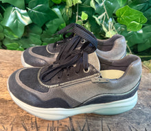 Afbeelding in Gallery-weergave laden, Nieuwe prachtige sneakers Xsensible maat 38 (wijdte H)