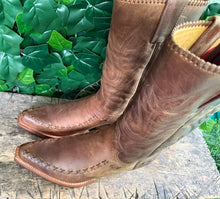 Afbeelding in Gallery-weergave laden, Nieuwe mooie leren laarzen van Sendra maat 42