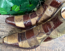 Afbeelding in Gallery-weergave laden, Bijna Nieuwe python vintage laarzen van Sendra maat 42