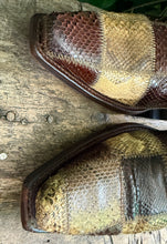 Afbeelding in Gallery-weergave laden, Bijna Nieuwe python vintage laarzen van Sendra maat 42
