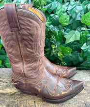 Afbeelding in Gallery-weergave laden, Bijna Nieuwe stoere laarzen van Sendra maat 42