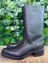Afbeelding in Gallery-weergave laden, hele mooie leren vintage laarzen van Sendra maat 41