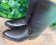 Afbeelding in Gallery-weergave laden, hele mooie leren vintage laarzen van Sendra maat 41