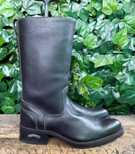 Afbeelding in Gallery-weergave laden, hele mooie leren vintage laarzen van Sendra maat 41