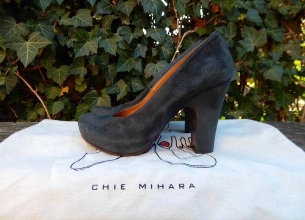 zo goed als nieuw  Pumps van Chie Mihara maat 36