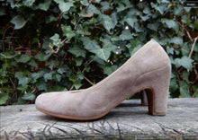 Afbeelding in Gallery-weergave laden, zo goed als nieuw Pumps van Gabor maat 37,5 (4,5)