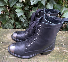 Afbeelding in Gallery-weergave laden, Zo goed als nieuw Laarsjes/boots van Zadig &amp; Voltaire maat 37