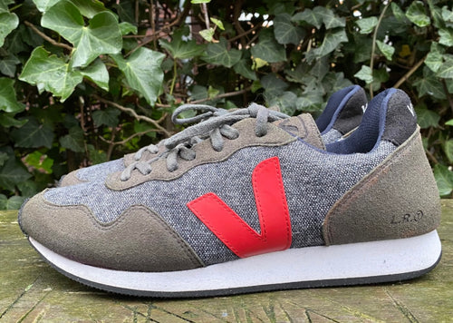 Zo goed als nieuw Sneakers van Veja maat 44 (10)