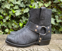 Afbeelding in Gallery-weergave laden, Zo goed als nieuw Laarsjes van Sendra maat 36
