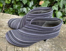 Afbeelding in Gallery-weergave laden, Zo goed als nieuw Pumps/laarsjes van United Nude maat 37