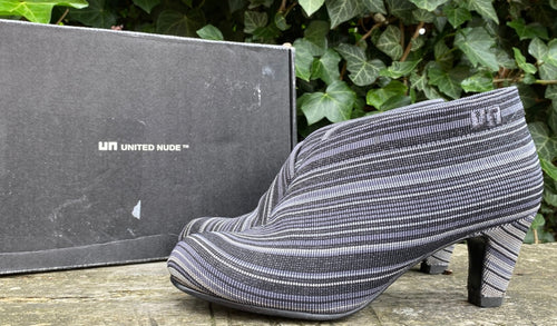 Zo goed als nieuw Pumps/laarsjes van United Nude maat 37