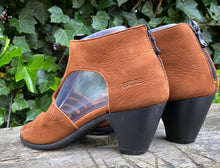 Afbeelding in Gallery-weergave laden, Zo goed als nieuw Sandalen van Arche maat 37