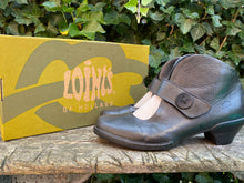 Afbeelding in Gallery-weergave laden, zo goed als nieuw Pumps van Loints of Holland maat 38