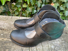 Afbeelding in Gallery-weergave laden, zo goed als nieuw Pumps van Loints of Holland maat 38