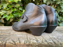 Afbeelding in Gallery-weergave laden, zo goed als nieuw Pumps van Loints of Holland maat 38