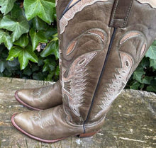 Afbeelding in Gallery-weergave laden, zo goed als nieuw cowboylaarzen western van Sendra maat 37