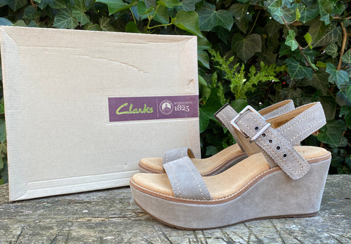 Nieuwe sandalen plateauzolen van Clarks maat 40 (6,5)