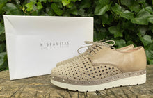 Afbeelding in Gallery-weergave laden, Nieuwe sneakers van Hispanitas maat 37