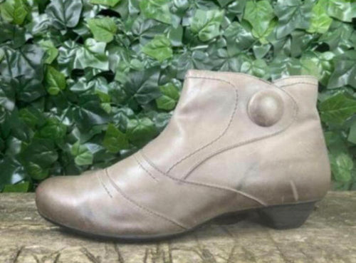 Nieuwe laarsjes van Bazza maat 42