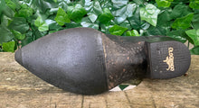 Afbeelding in Gallery-weergave laden, Zo goed als nieuw Laarzen met studs van Old Gringo maat 41 (USA 9)