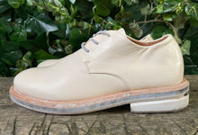 Afbeelding in Gallery-weergave laden, Nieuwe veterschoenen van Shabbies maat 37