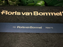 Afbeelding in Gallery-weergave laden, zo goed als nieuw floris van Bommel maat 44 met riem