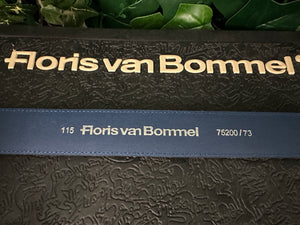 zo goed als nieuw floris van Bommel maat 44 met riem