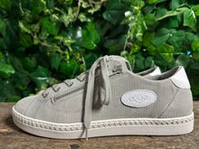 Afbeelding in Gallery-weergave laden, Nieuwe sneakers van AQA maat 42