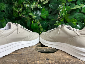 Nieuwe sneakers van AQA maat 42