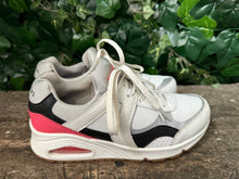 Afbeelding in Gallery-weergave laden, Nieuwe sneakers van Skechers maat 38