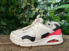 Afbeelding in Gallery-weergave laden, Nieuwe sneakers van Skechers maat 38