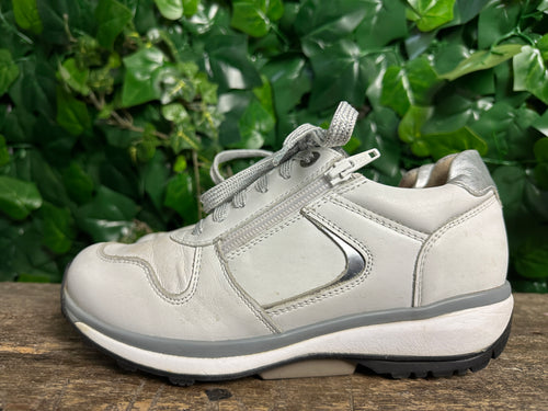 zo goed als nieuw sneakers van Xsensible maat 37( wijdte G)