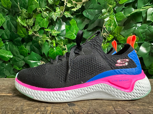zo goed als nieuw instappers van Skechers maat 36