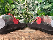 Afbeelding in Gallery-weergave laden, Bijna Nieuwe veterschoen van Loints of Holland maat 38