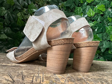 Afbeelding in Gallery-weergave laden, Nieuwe sandalen van AQA maat 41