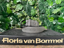 Afbeelding in Gallery-weergave laden, Bijna Nieuwe veterschoen Floris van Bommel maat 43,5 riem