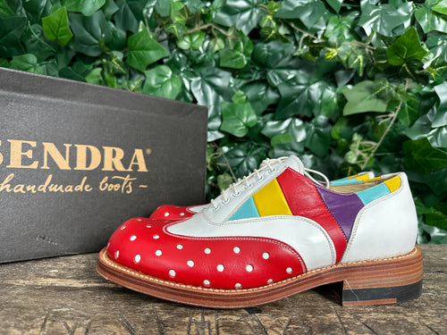 Nieuwe supergave aparte veterschoen van sendra maat 40