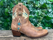 Afbeelding in Gallery-weergave laden, Nieuwe laarsjes van Sendra maat 37