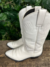 Afbeelding in Gallery-weergave laden, zo goed als nieuw Line Dance laars van Sendra maat 39