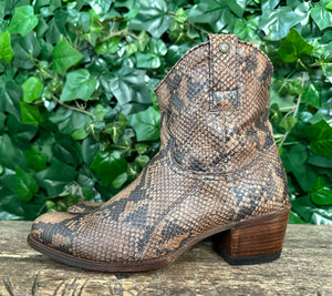 Nieuwe laarsjes van Sendra maat 37