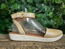 Afbeelding in Gallery-weergave laden, Nieuwe sandaal van Fitflop maat 38