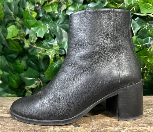 Bijna Nieuwe enkellaars van Filippa K maat 40