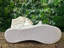 Afbeelding in Gallery-weergave laden, Nieuwe supergave sneakers van Reebok maat 38