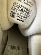 Afbeelding in Gallery-weergave laden, Nieuwe supergave sneakers van Reebok maat 38
